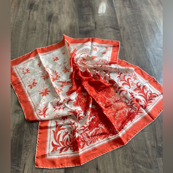 Vintage NEIMAN MARCUS Library Of Fashion Silk Scarf Unicorn Bird Tree 30" x 30" - Picture 5 of 6